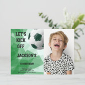 手描きのサッカーボール誕生日招待状 招待状 (スタンド正面)