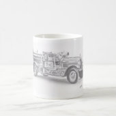 手描きのビンテージ消防車のスケッチ コーヒーマグカップ (中央)