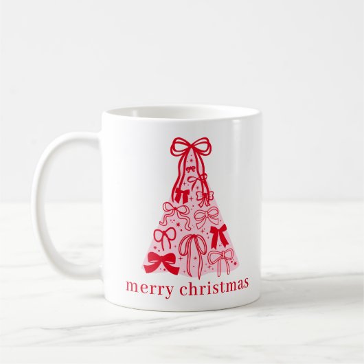 手描きのピンクと赤のリボンのクリスマスツリー コーヒーマグカップ (左)