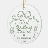 手描きのファンタジー 初めての結婚クリスマス セラミックオーナメント (左)
