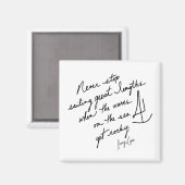 手描きの帆船と「Never Stop Sailing」の文字が印象的なスピリチュアルなブラック&ホワ マグネット (正面/裏面)