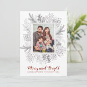 手描きの松の枝、ポインセチア、冬の実をフィーチャーした、素朴で明るいクリスマスの写真カード
 (スタンド正面)