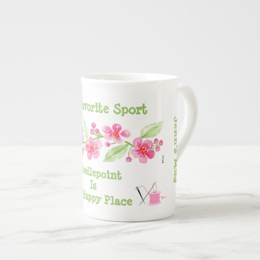 手描きの桜の花の趣味スポーツニードルポイント ボーンチャイナマグカップ (正面右)