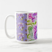 手描きの紫のパンスィー 花のラテマグ コーヒーマグカップ (左)