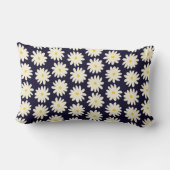 手描きの花をクリーム状に継ぎ目のない模様  ランバークッション (裏面)