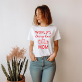 手描きの赤いイチゴでベスト・モム マザーズデー Tシャツ