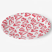 手描きの赤いハート ペーパープレート (アングル)