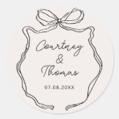 手描きの遊び心あるリボン ウェディングラベル ラウンドシール (正面)