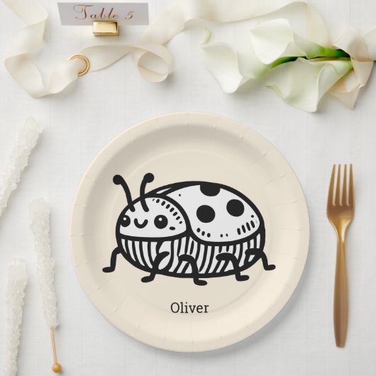 手描きの魅力的なカブトムシのイラスト ペーパープレート (ウェディング)