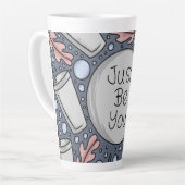 手描きイラストで「ありのままの自分でいい」 カフェラテマグ (左アングル)