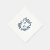 手描きネイビーブルーフローラクレストモノグラム結婚ズ スタンダードカクテルナプキン (角)