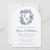 手描きネイビーブルーフローラクレストモノグラム結婚ズ 招待状 (正面)