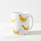 手描きバナナ、シームレススタイリッシュなパターン。 コーヒーマグカップ (正面右)