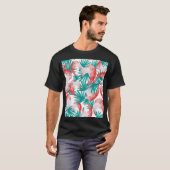 手描きフラミンゴ:水色のシームレスなパターン。 Tシャツ (正面フル)