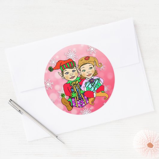 手描き小妖精や小人の女の子とギフトを持つ男の子 ラウンドシール (封筒)