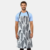 手描き部族羽、ヴィンテージ柄。 エプロン (着用した状態)