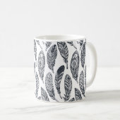 手描き部族羽、ヴィンテージ柄。 コーヒーマグカップ (正面右)