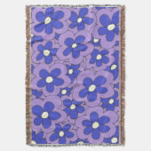 手描き青と紫の花デザイン スローブランケット (正面縦)