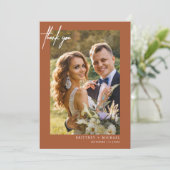 手書きのモダンシンプル写真テラコッタ サンキューカード (スタンド正面)