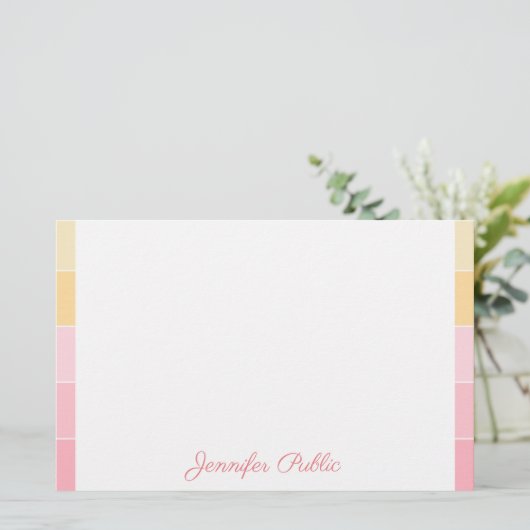 手書きの一流の文字のピンクの黄色色の調和 便箋 (スタンド正面)