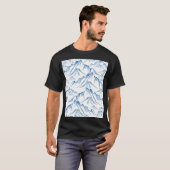 手書きの山の風景パターン。 Tシャツ (正面フル)