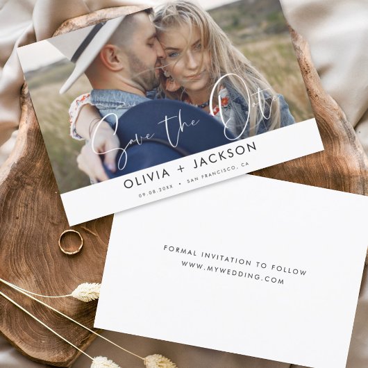 手書きの白い「Save the Date」写真 セーブザデート