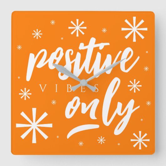 手書きアップビート前向きの陽気な雰囲気のみ スクエア壁時計 (正面)