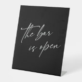 手書きコンテンポラリーバーが開いている黒 台座サイン (正面)