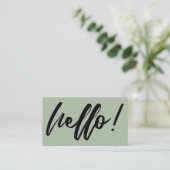 手書きスクリプトのミニマルなHello（セージグリーンに黒字） 名刺 (スタンド正面)