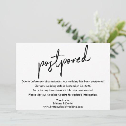 手書きスクリプ結婚トの延期された新しい日付カード セーブザデート (スタンド正面)