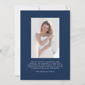 手書きネイビースクリプト2写真卒業 案内状 (裏面)