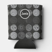 手書き円抽象芸術白黒B/W 缶クーラー (裏面)