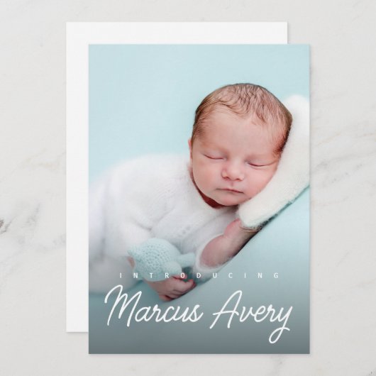 手書き名縦型フォト男の赤ちゃん 案内状 (正面/裏面)