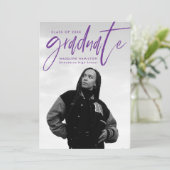 手書き紫ブラシスクリプト4写真卒業 案内状 (スタンド正面)