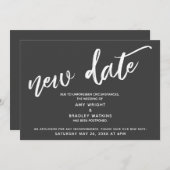 手書き 延期 結婚 新しい日付 濃いグレー 招待状 (正面/裏面)