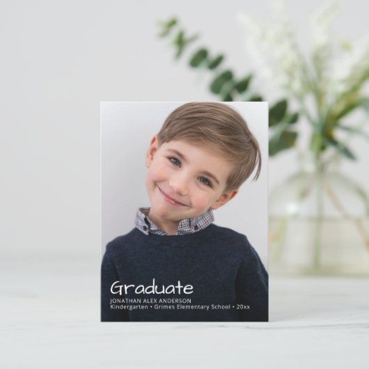 手書エレガントきの卒業写真のお知らせ ポストカード (スタンド正面)