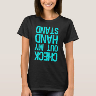 手立体操の男の子のおもしろい女の子をチェック Tシャツ