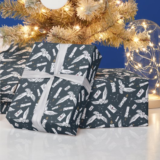 手紙パターンを届けるHARRY POTTER™ヘドウィッグ ラッピングペーパー (クリスマス)