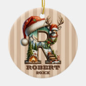 手紙素朴R居心地の良いウッドランドのクリスマスの名前日付 セラミックオーナメント (正面)