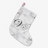 手紙Vのモノグラムの大理石の質 スモールクリスマスストッキング (正面 (吊り時))