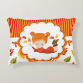 手絵を描秋愛らしい少女 アクセントクッション (正面)