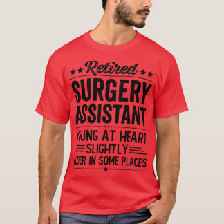手術退職した助手 Tシャツ