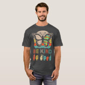 手話バタフライ自閉症は親切な女性 Tシャツ (正面フル)