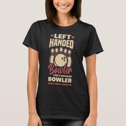 手離れ離れボウリングをする人、 クリケットの投手おもしろいボーリング手指 Tシャツ (正面)