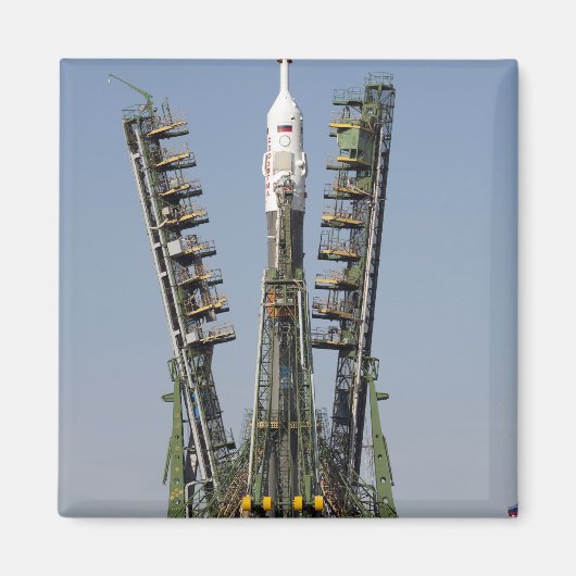 打ち上げ足場を設置 マグネット (正面)