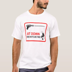 打撃が発射されるとき座って下さい Tシャツ