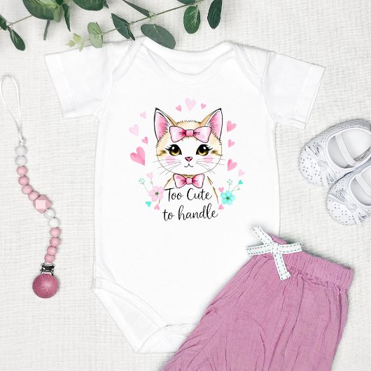"扱いきれないほどかわいい" アドーラブル ベビーボディスーツ