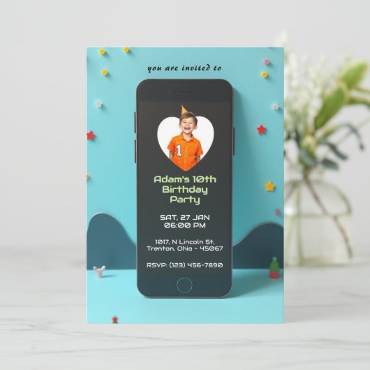 技術をテーマにした頭が切れる電話パーソナライズされた誕生日カード 招待状 (スタンド正面)