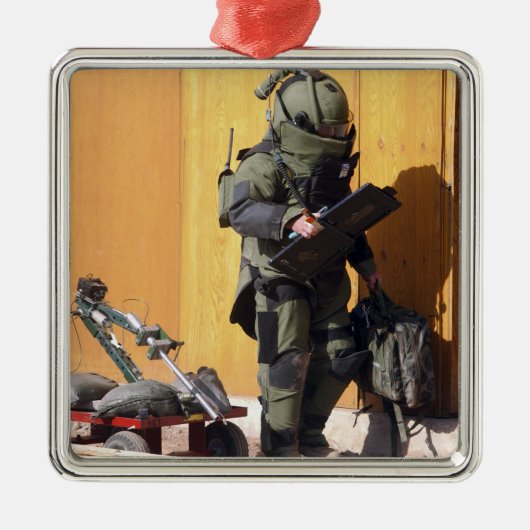 技術者 メタルオーナメント (正面)