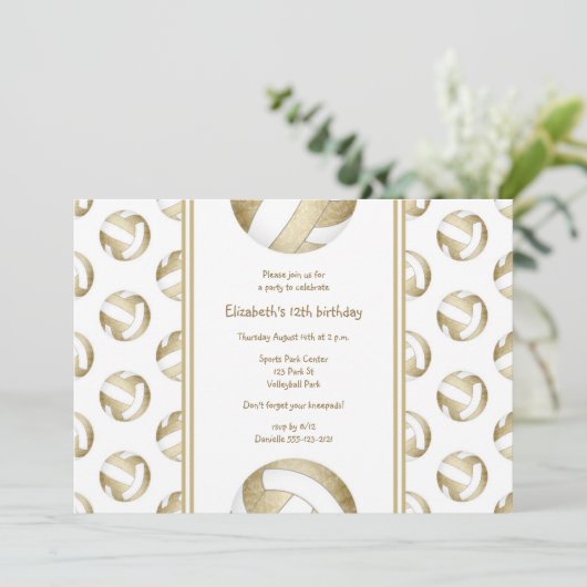 抑えられた金ゴールドバレーボールパターン女の子の誕生日 招待状 (スタンド正面)